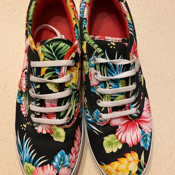 vans hawaiian print shoes